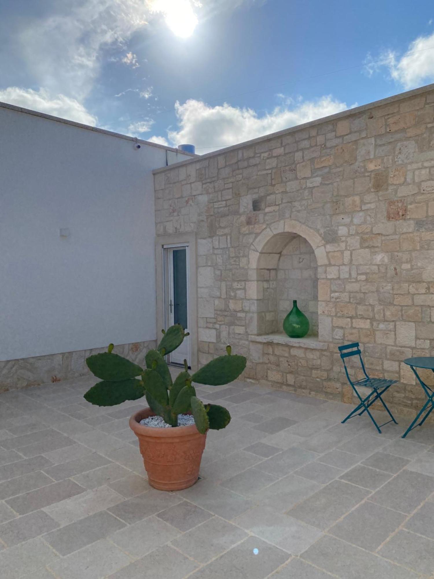 Porta Dell'Est Guest House Ночи Екстериор снимка